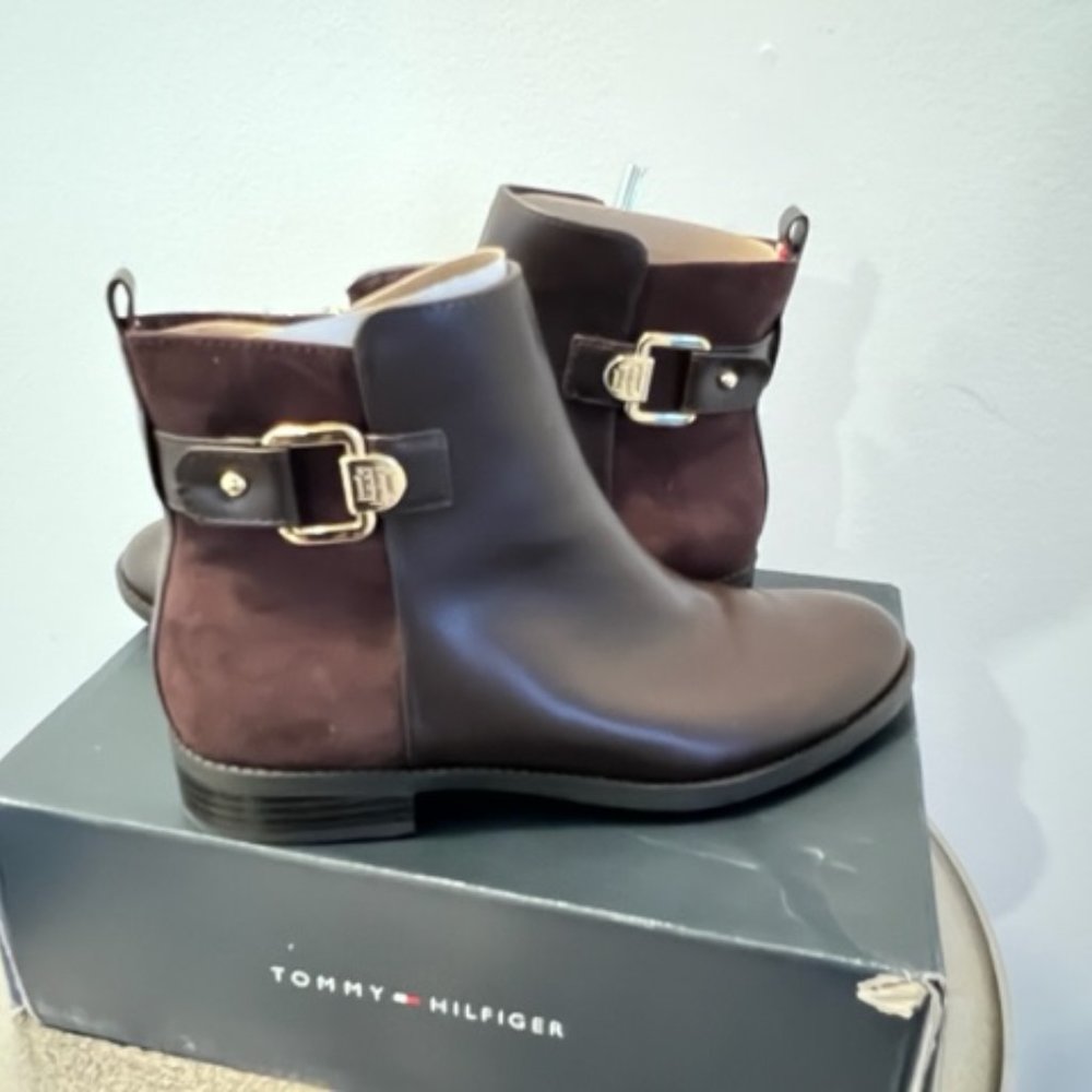Tommy Hilfiger Inella Angle Bootie (Dark Brown)